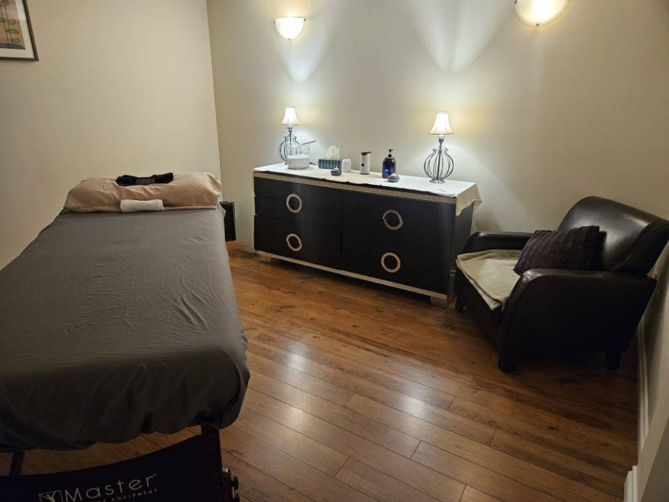 JY MASSAGE AKA (SENSATIONAL SPA)